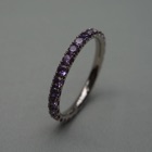 Nr. 101, 750/000 Weißgold, 28 Safire (purple) (2 mm, 1,16 ct), red. Fishtail
