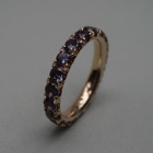 Nr. 107, 750/000 Rosegold, 20 Farbwechs. Granate (T) (3 mm, 2,57 ct), Fishtail