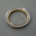 Nr. 168, 950/000 Platin u. 750/000 Gelbgold, 35 Brillanten Champ./LPR (1,5 mm, 0,51 ct), L&uuml;nette