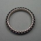 Nr. 169, 750/000 Graugold, 32/32 Safire blau No 8 (1,8/2,0  mm, 2,04 ct), spez. Pavee/Fishtail