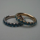 Nr. 76, 750/000 Rosegold, 21 Topase (behandelt) (P) (3 mm, 2,94 ct), red. Fishtail / Nr. 77, 750/000 Weißgold, 21 Topase (behandelt) (P) (3 mm, 2,94 ct), Fishtail