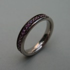 Nr. 81, 750/000 Weißgold, 41 Brillanten lila (behandelt) (1,5 mm, 0,57 ct), Fadenfassung (spezial)